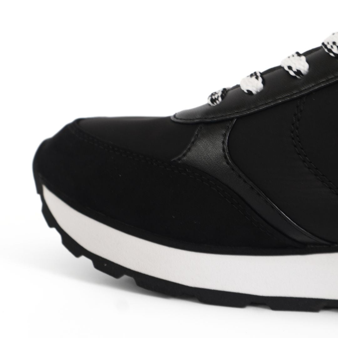 Calvin Klein Jeans Cayle Womens Shoes Trainers UK Size 8
