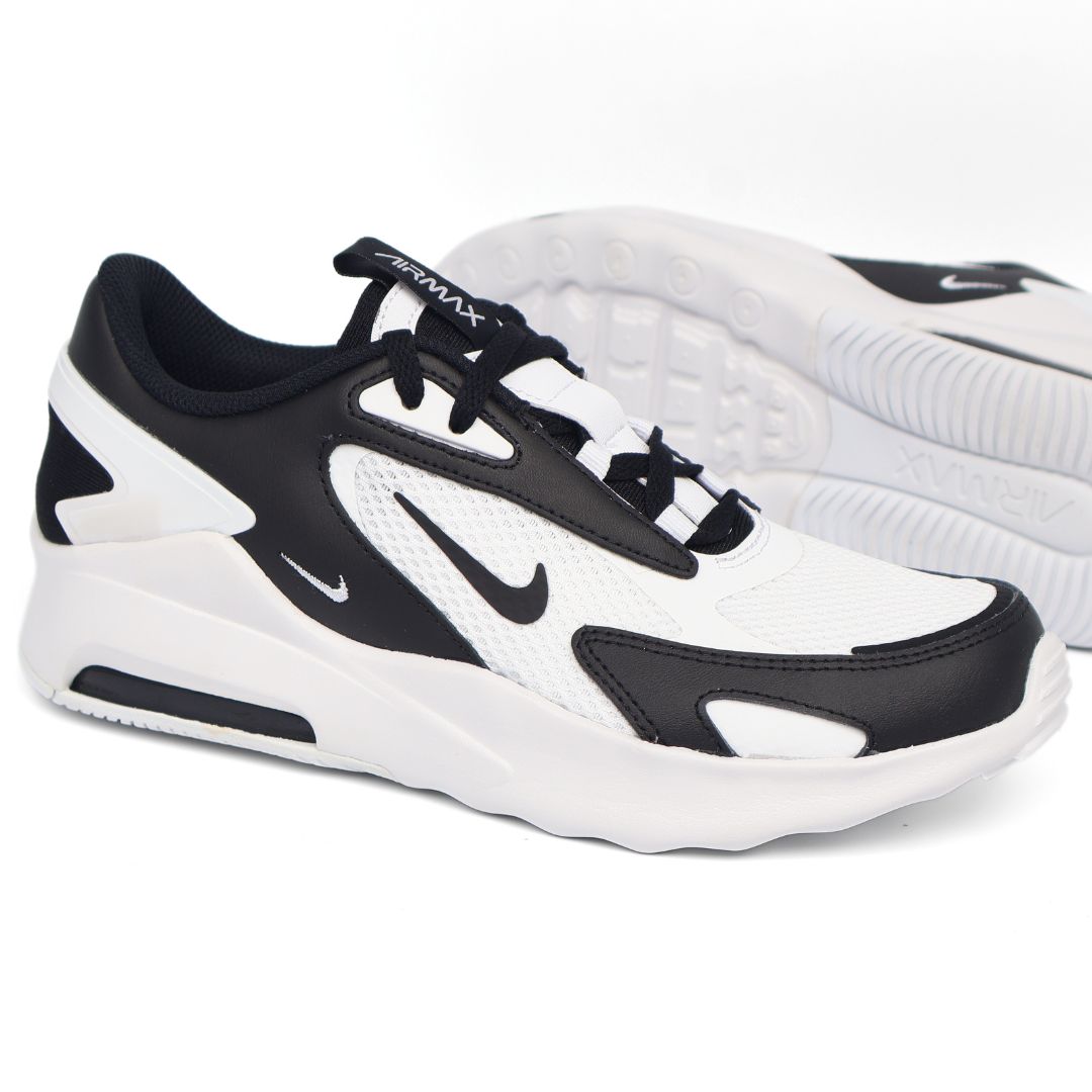 Nike Air Max Bolt Boys Shoes Trainers UK Size 5 CW1626 102