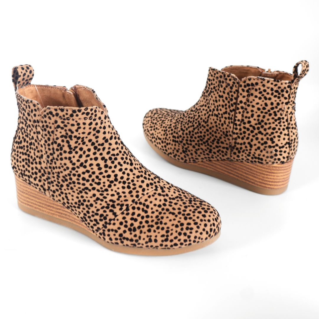 Toms Youth Clare Kids Girls Shoes Boots UK Size 1.5 Cheetah Print