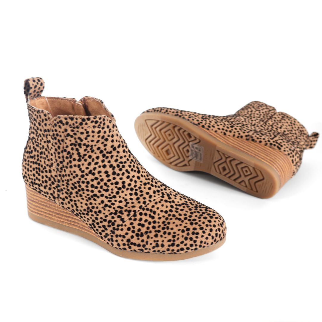 Toms Youth Clare Kids Girls Shoes Boots UK Size 1.5 Cheetah Print