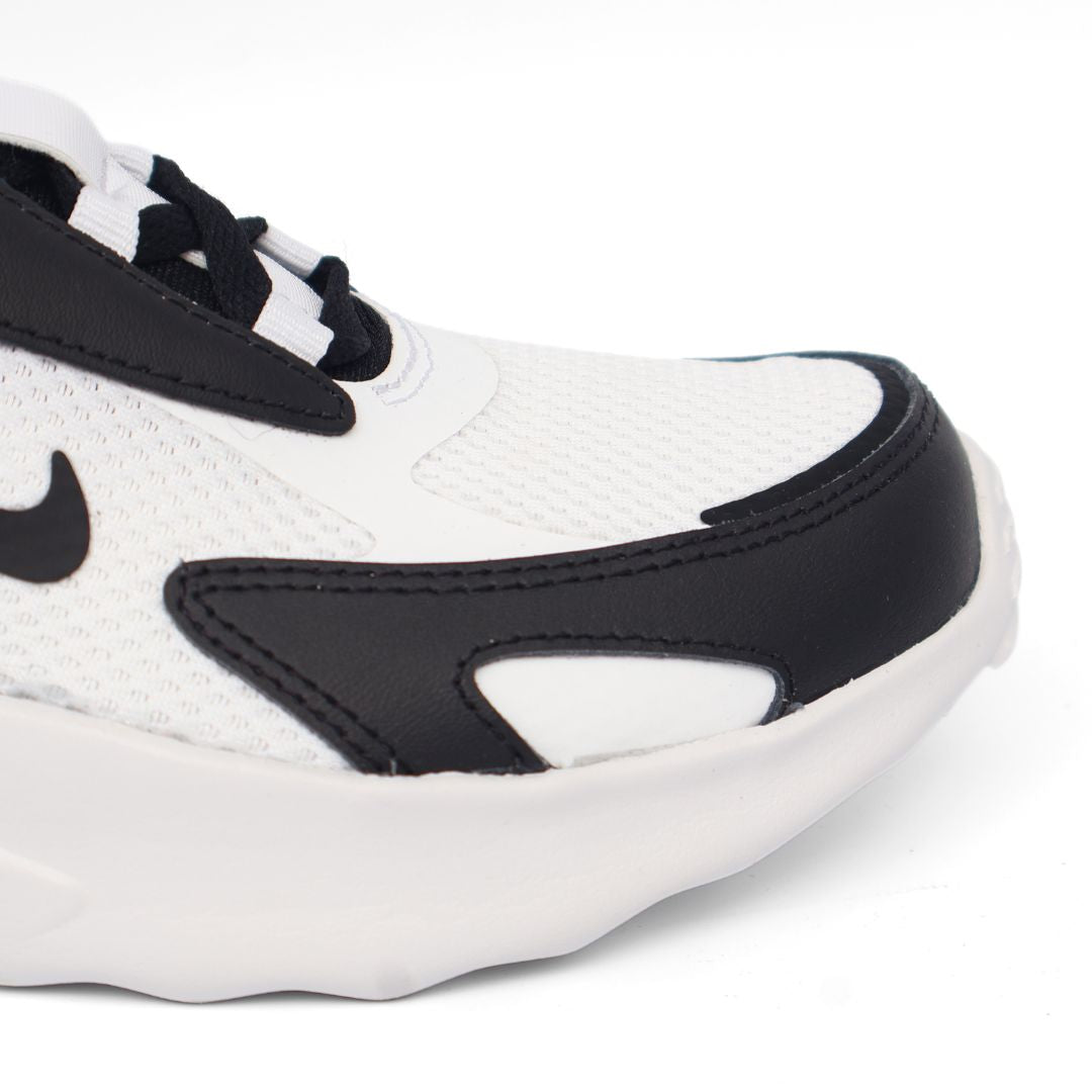 Nike Air Max Bolt Boys Shoes Trainers UK Size 5 CW1626 102