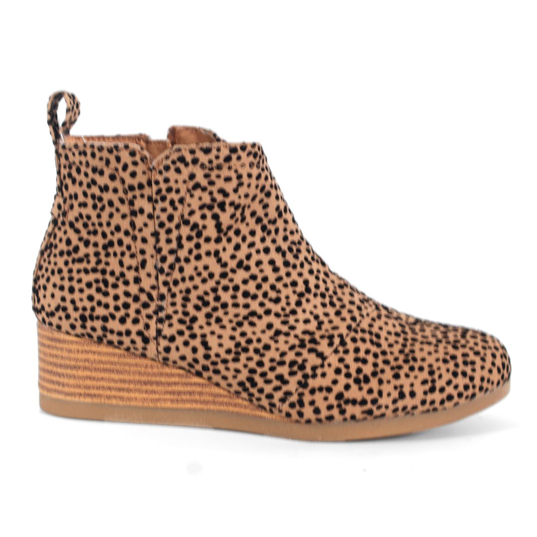 Toms Youth Clare Kids Girls Shoes Boots UK Size 1.5  Cheetah Print