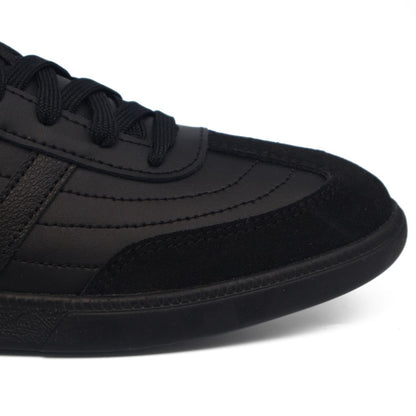 Adidas Okosu Mens Shoes Trainers Uk Size 8.5   H02041